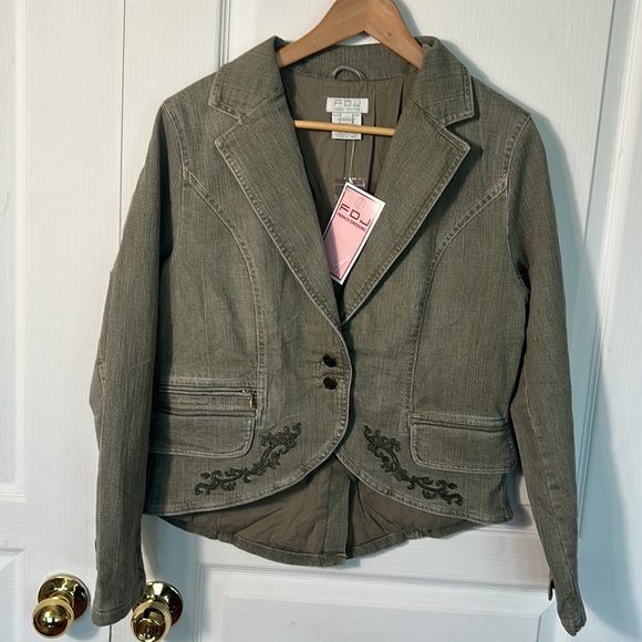 NWT FRENCH DRESSING FDJ STRETCH DENIM JACKET IN LIGHT OLIVE GREEN COLOUR SIZE M - Picture 2 of 8